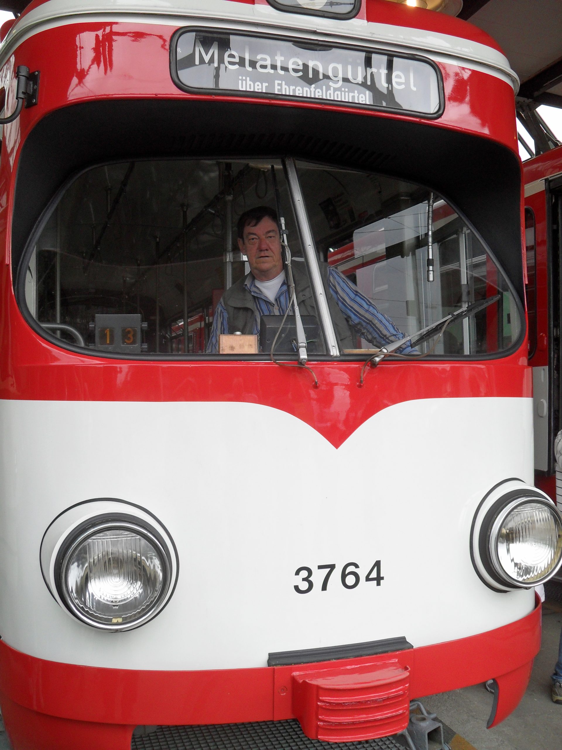 09 Straßenbahn 4