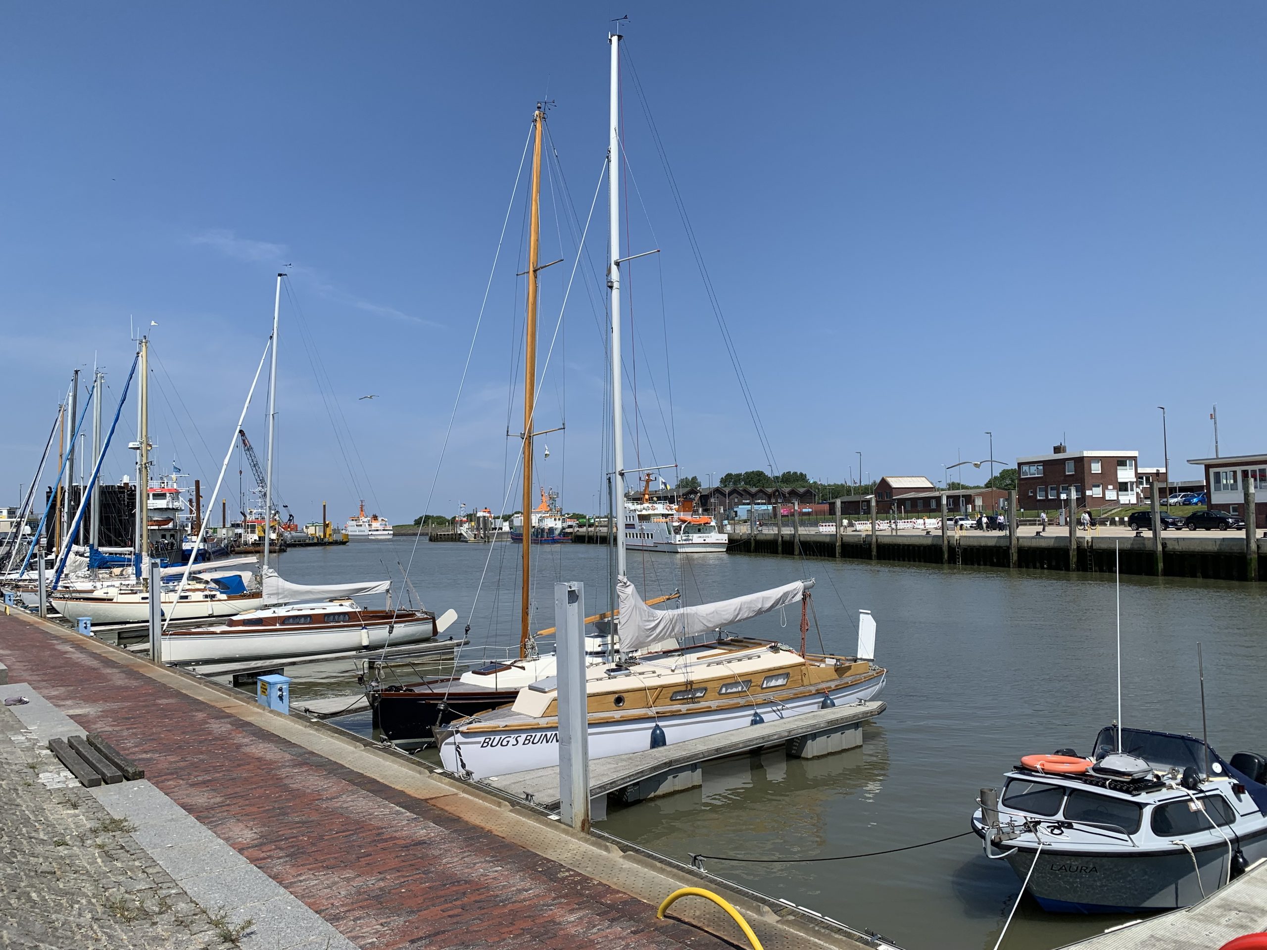 10 Bensersiel Hafen 1